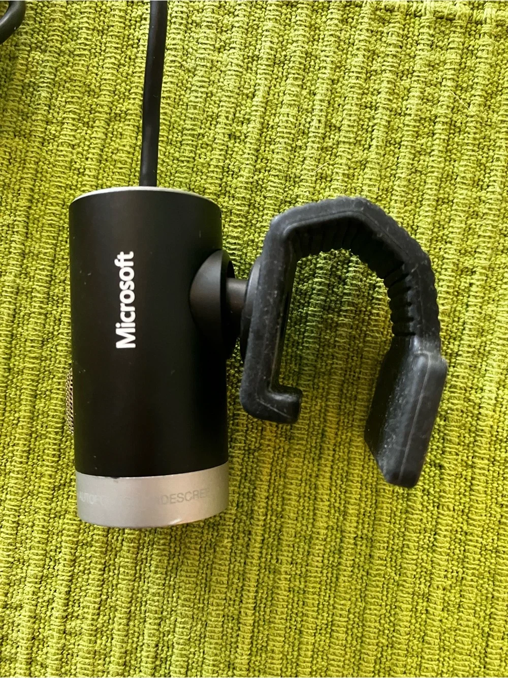 Title: Microsoft LifeCam HD Webcam 720p USB Clip-On Camera